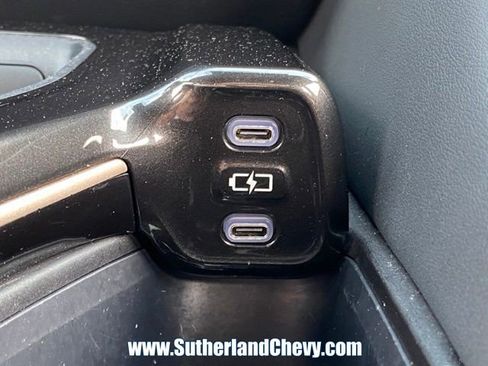 Used 2025 Toyota Crown Platinum image 31