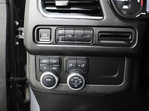 Used 2021 GMC Yukon XL SLT w/ SLT Premium Package AWD/4WD image 8