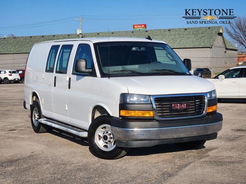 Used 2024 GMC Savana 2500 w/ Driver Convenience Package image 1