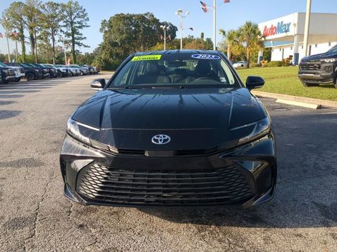 Used 2025 Toyota Camry LE image 9