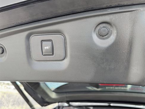 Used 2013 Nissan Pathfinder SL w/ SL Premium Pkg image 10