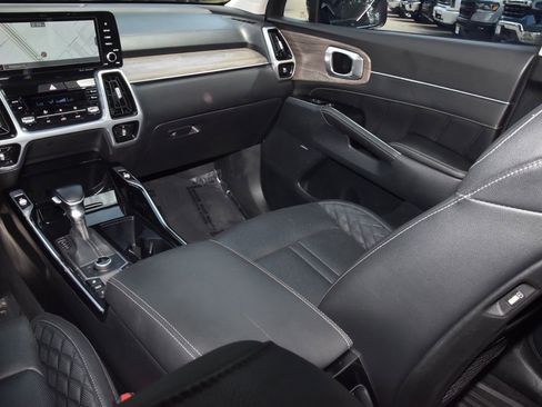Used 2022 Kia Sorento SX Prestige AWD/4WD image 18