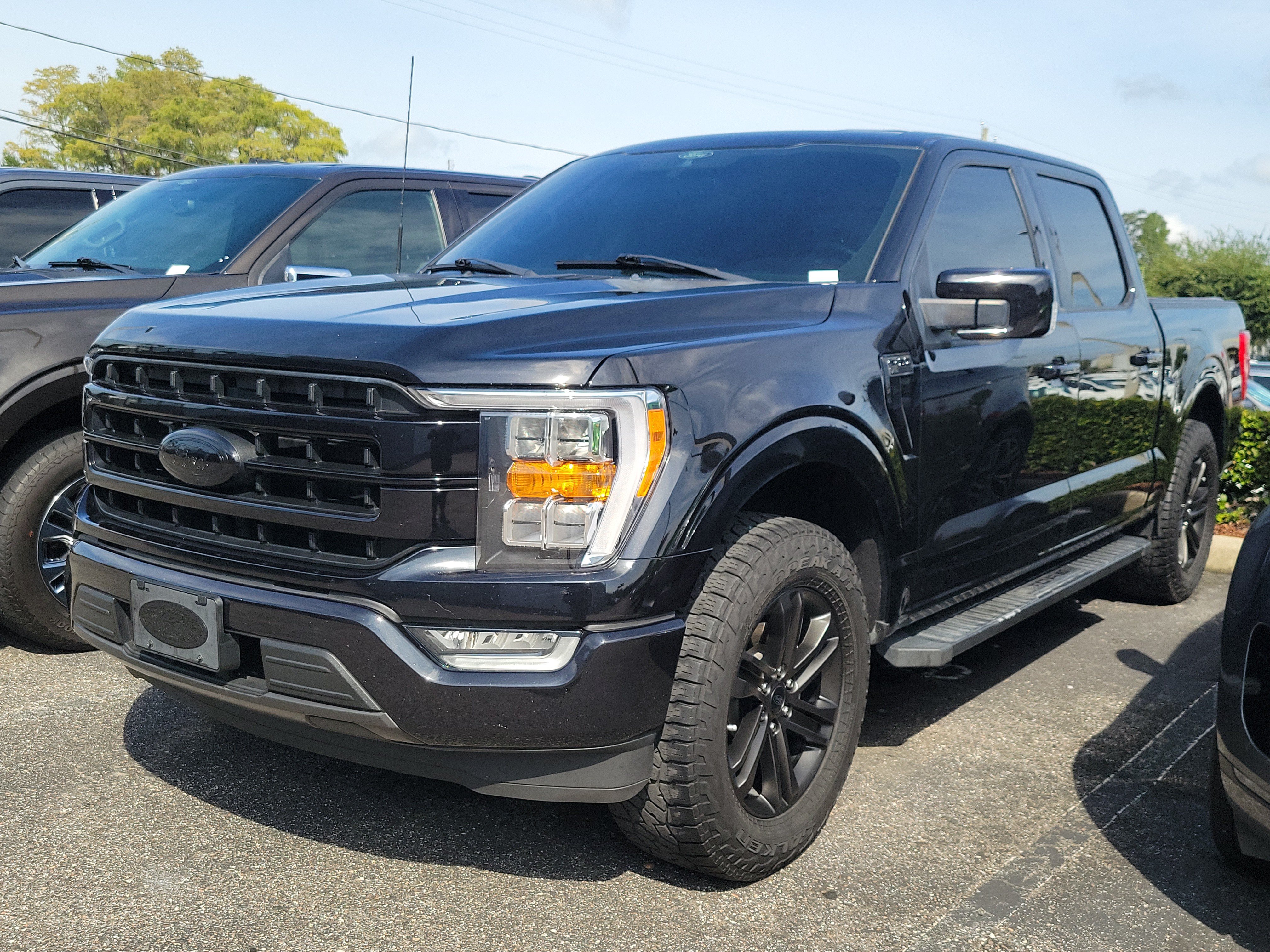 Used 2021 Ford F150 Lariat RWD image 2