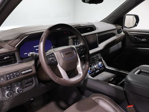 Used 2024 GMC Yukon Denali w/ Denali Reserve Package AWD/4WD image 14