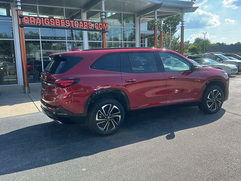 Used 2026 Buick Enclave Sport Touring w/ Power Package FWD image 3