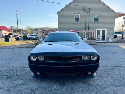 Used 2013 Dodge Challenger SRT8 w/ Harman Kardon Audio Group image 2