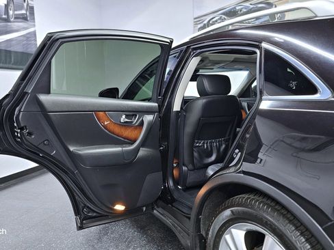 Used 2011 INFINITI FX35 2WD w/ Premium Pkg image 27