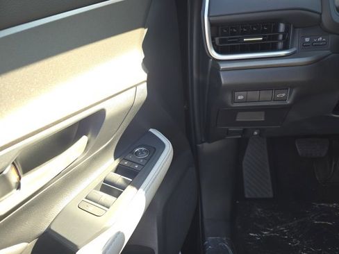 New 2026 Toyota Grand Highlander LE image 15