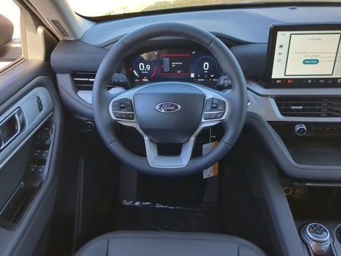 New 2025 Ford Explorer Active w/ Active Comfort Package image 16