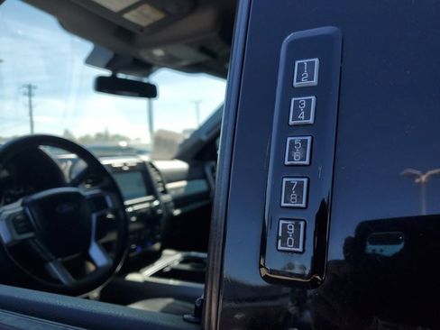 Used 2021 Ford F250 Lariat image 22