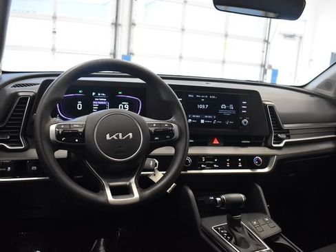Used 2024 Kia Sportage LX AWD/4WD image 23