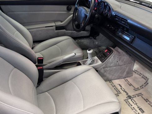 Used 1996 Porsche 911 image 10