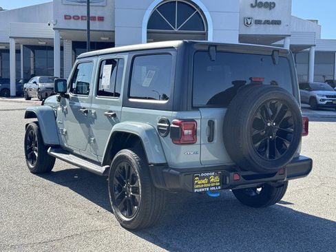 Used 2023 Jeep Wrangler Unlimited Sahara image 4