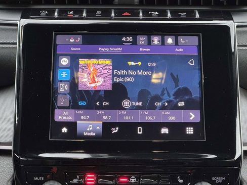 Used 2024 Jeep Grand Cherokee L Altitude image 18