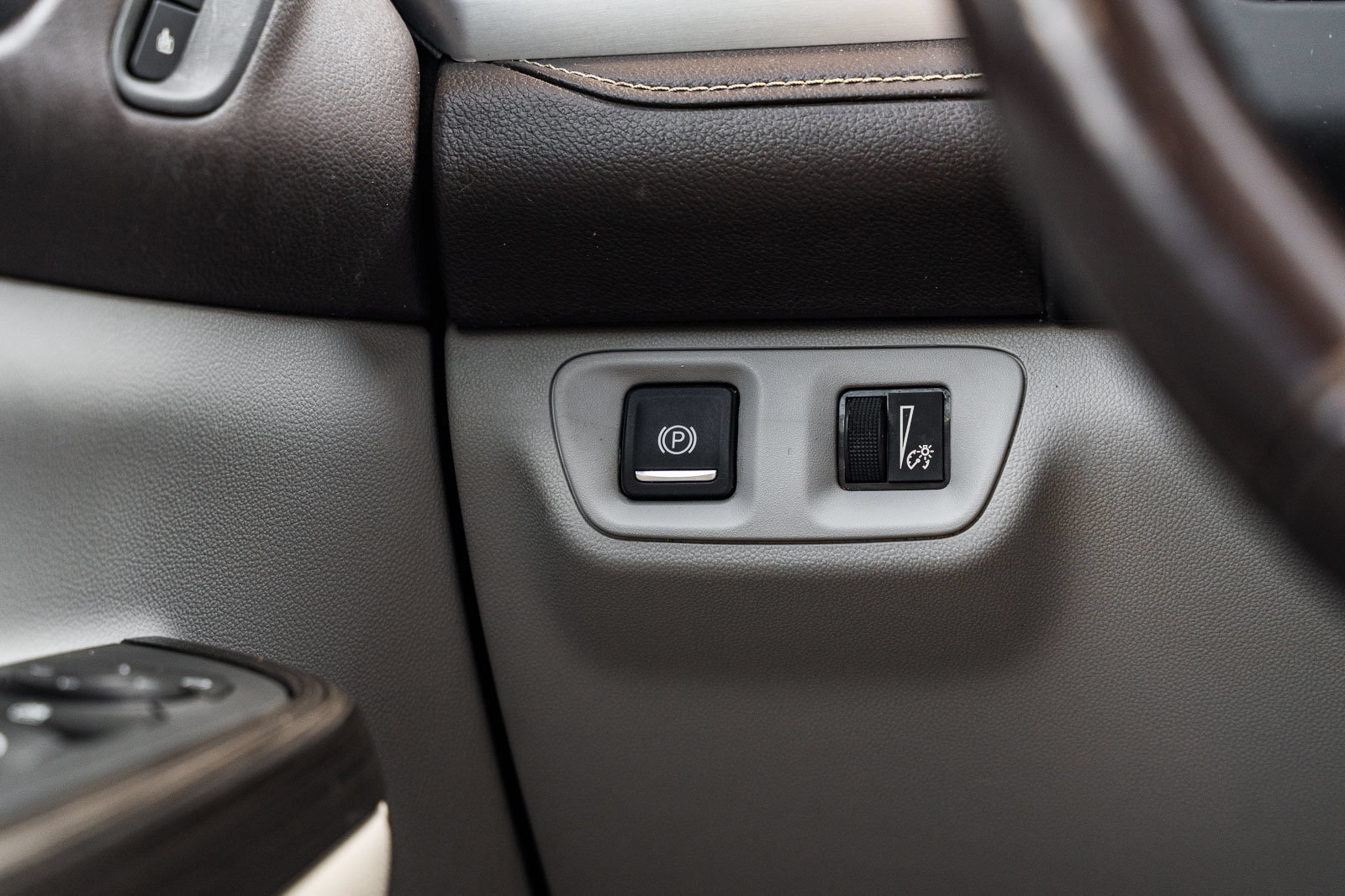 Used 2018 GMC Acadia SLT FWD image 28