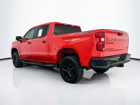 Used 2024 Chevrolet Silverado 1500 Custom Trail Boss w/ Dark Appearance Package AWD/4WD image 5