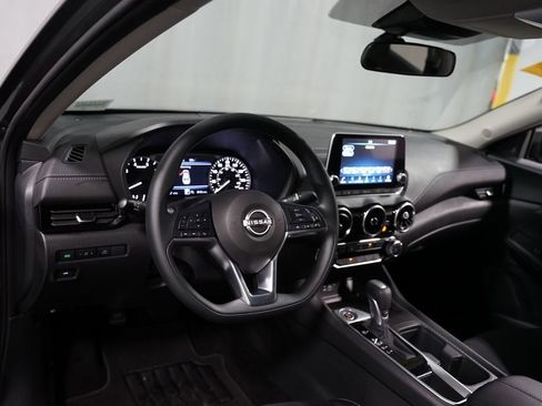 Used 2025 Nissan Sentra SV FWD image 11