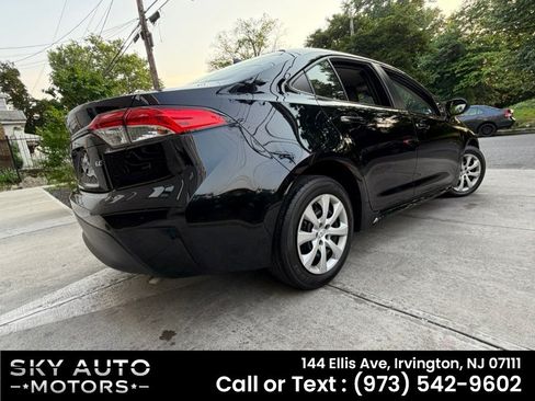 Used 2023 Toyota Corolla LE FWD image 6