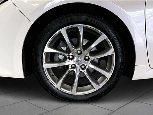 Used 2014 Toyota Avalon XLE Touring FWD image 11