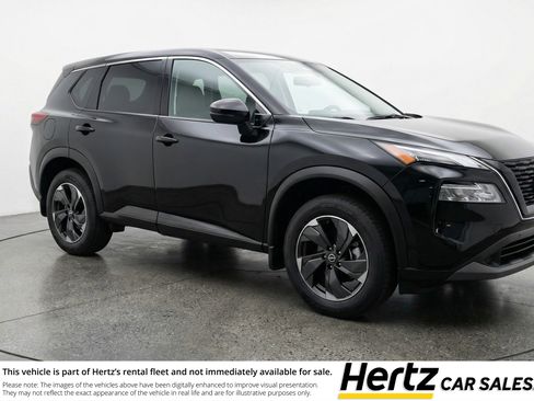 Used 2025 Nissan Rogue SV image 1