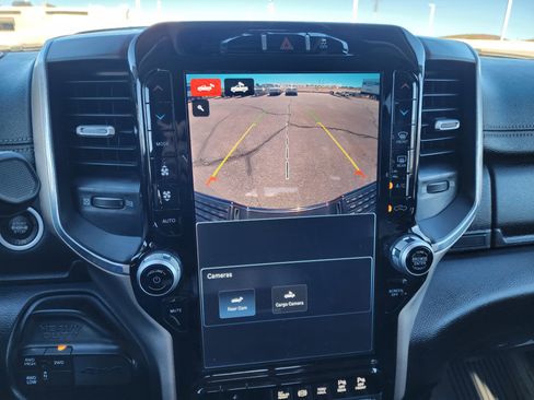 Used 2024 RAM 3500 Laramie image 24