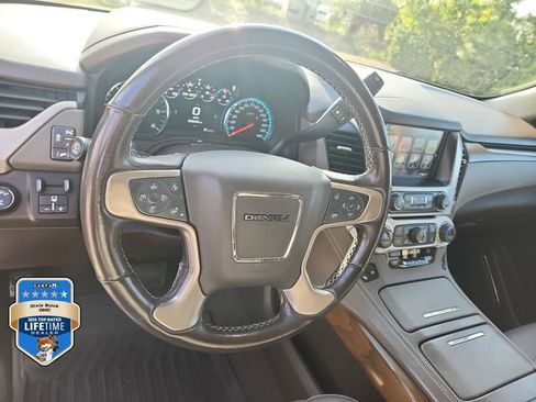 Certified 2020 GMC Yukon XL Denali AWD/4WD image 18