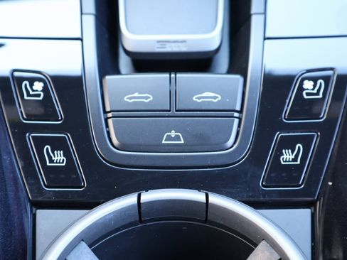 Used 2022 Porsche 911 Turbo S image 30