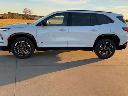 New 2026 Buick Enclave Sport Touring image 6