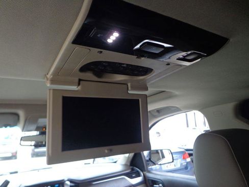 Used 2015 Chevrolet Suburban LTZ image 23