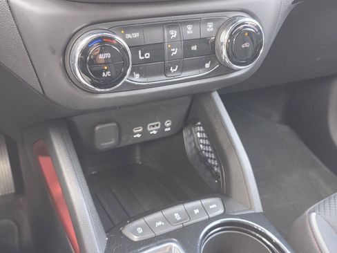 Used 2021 Chevrolet TrailBlazer RS w/ Convenience Package AWD/4WD image 17