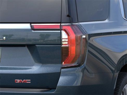 New 2026 GMC Yukon Denali w/ Sun & Power Step Package image 11
