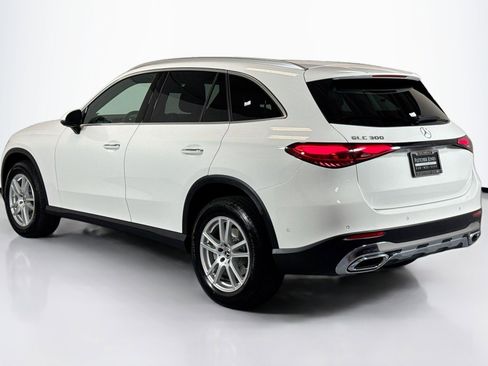 Used 2025 Mercedes-Benz GLC 300 image 7