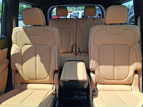 Used 2024 Jeep Grand Cherokee L Summit AWD/4WD image 13