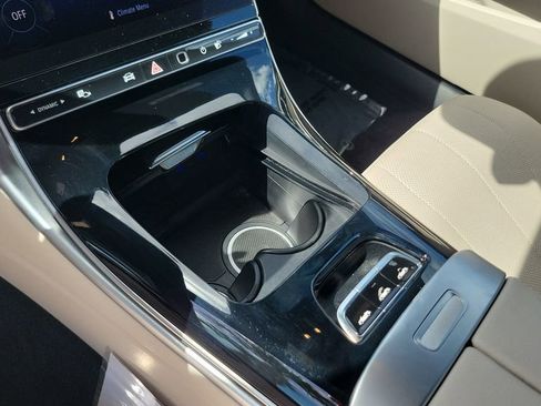 Used 2025 Mercedes-Benz CLE 300 4MATIC Cabriolet image 15