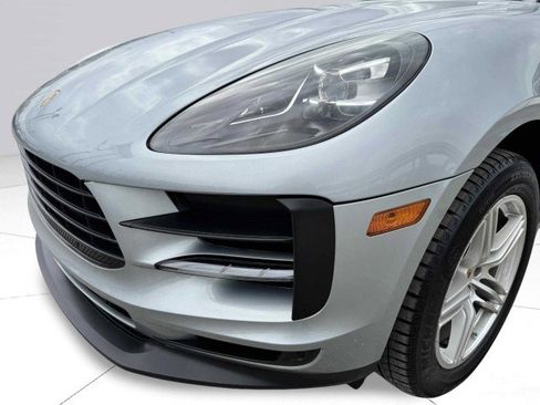 Used 2019 Porsche Macan image 11