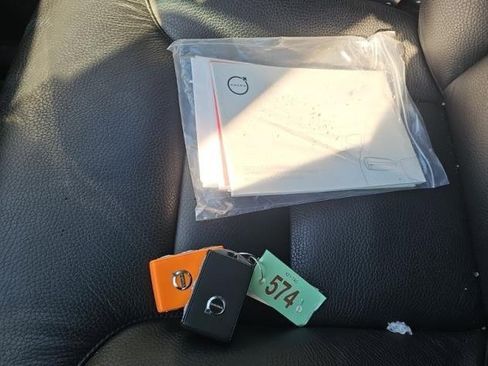 Used 2023 Volvo XC90 B5 Plus w/ Protection Package Premier image 7