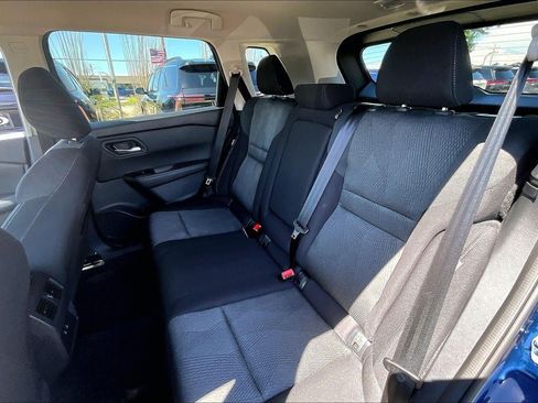 Used 2025 Nissan Rogue SV AWD/4WD image 22