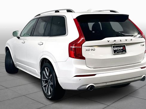 Used 2018 Volvo XC90 T5 Momentum image 12