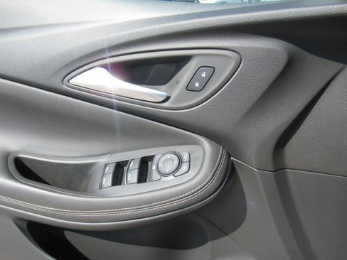 Used 2024 Buick Encore GX Preferred FWD image 21
