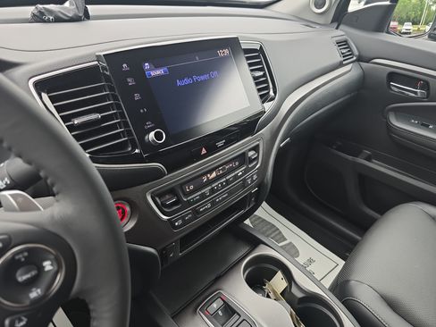 Used 2023 Honda Ridgeline RTL image 19