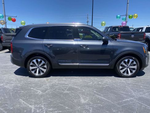 Used 2022 Kia Telluride EX w/ EX Premium Package FWD image 8