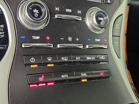 Used 2019 Lincoln Nautilus Select image 19