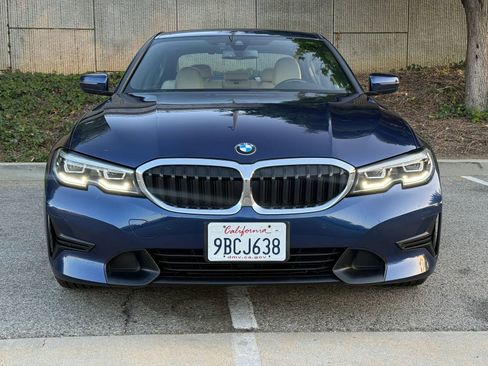 Used 2019 BMW 330i Sedan w/ Convenience Package RWD image 4