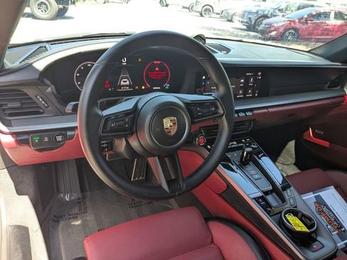 Used 2025 Porsche 911 Carrera RWD image 17