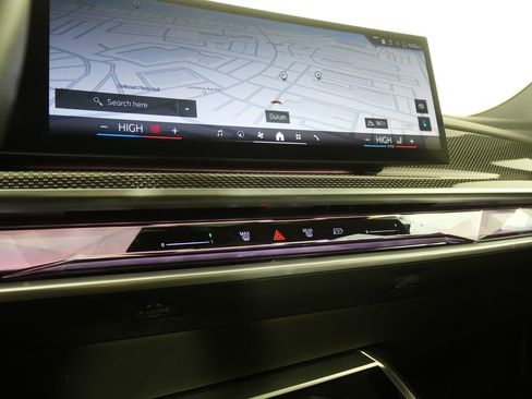 Certified 2023 BMW i7 xDrive60 image 22