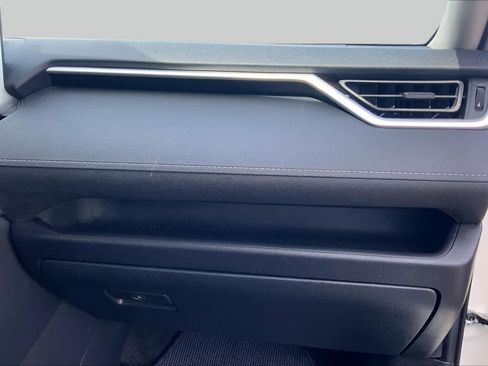 Used 2025 Toyota RAV4 XLE FWD image 18