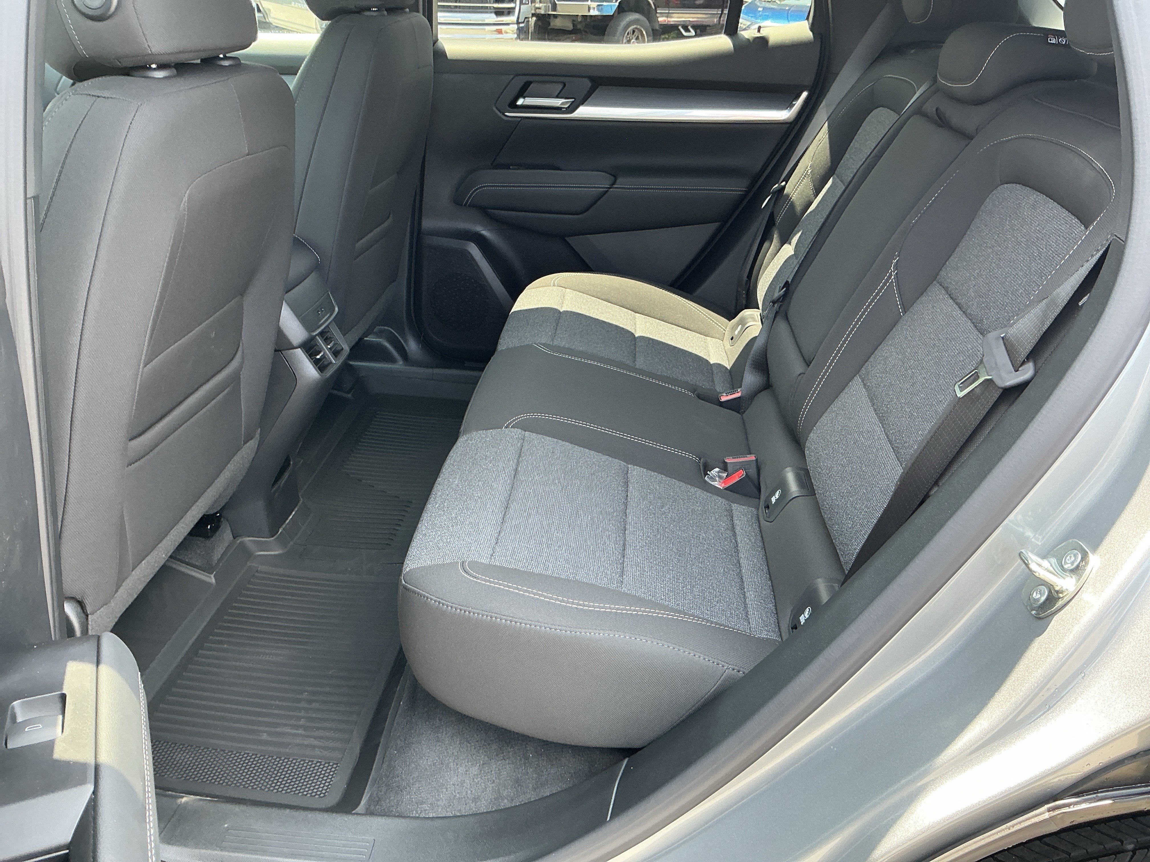 New 2027 GMC Terrain Elevation w/ LPO, Floor Liner Package AWD/4WD image 10