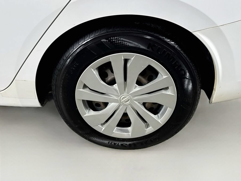 Used 2020 Nissan Versa S FWD image 29
