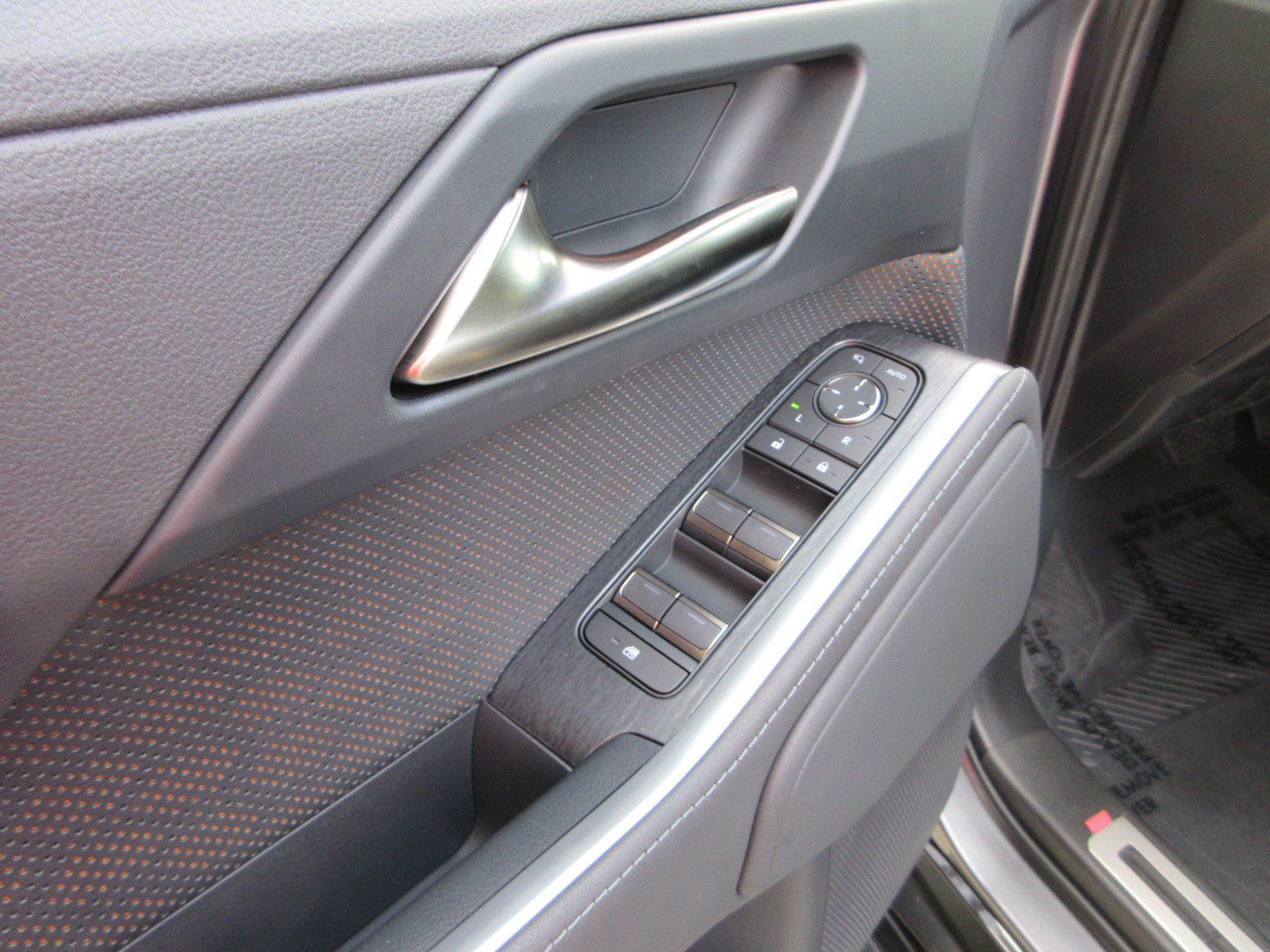 Used 2026 Lexus GX 550 w/ Cold Area Package AWD/4WD image 30