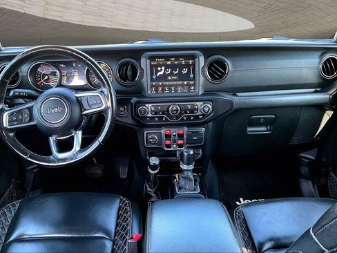 Used 2021 Jeep Wrangler Unlimited Sahara AWD/4WD image 6